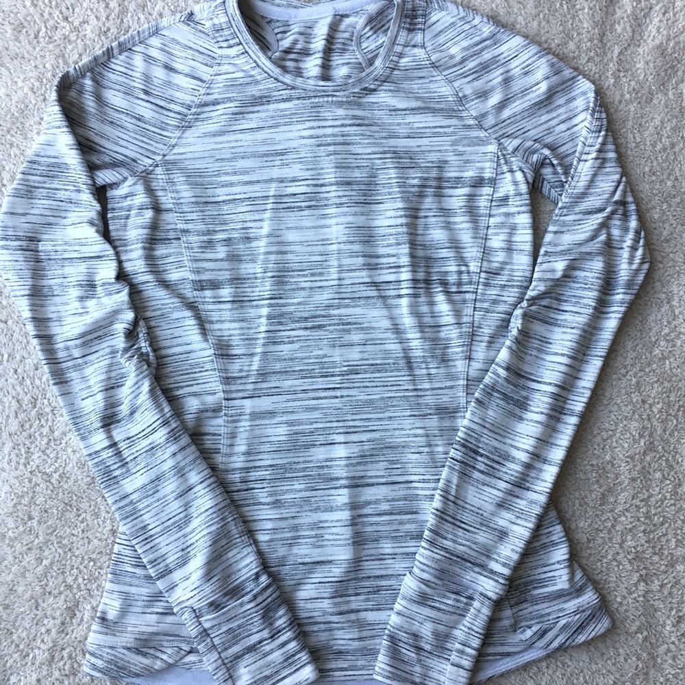 Lululemon Runderful Long Sleeve size 4
